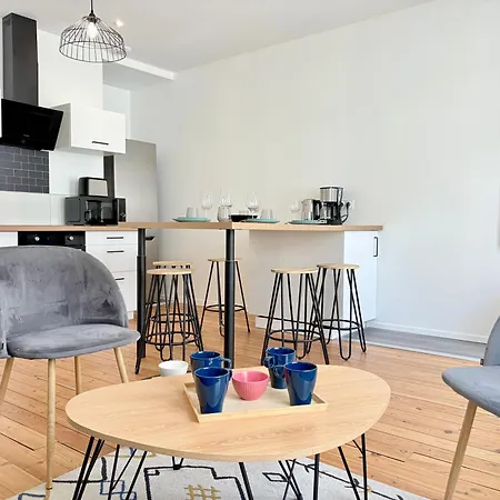 Hypercentre - 3 - Proche Chateau Et Commerces *