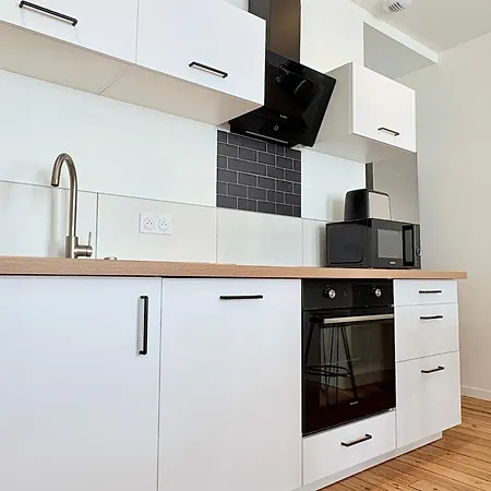 Hypercentre - 3 - Proche Chateau Et Commerces Appartement *