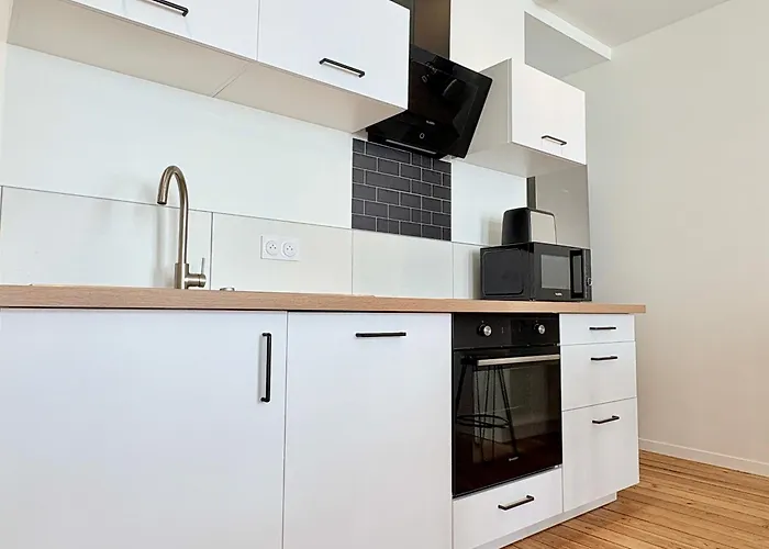 Hypercentre - 3 - Proche Chateau Et Commerces Appartement *